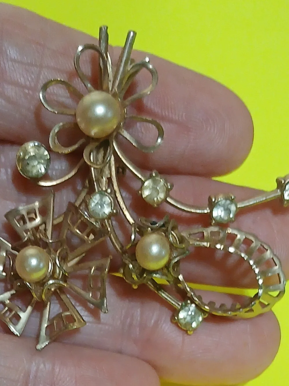 Gold-Tone Pearl and Crystal Floral Brooch - Women Jewelry